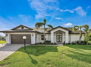 206 Estelle Ct, Naples, FL 34112