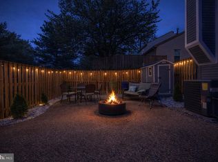 6347 Chimney Wood Ct, Alexandria, VA 22306