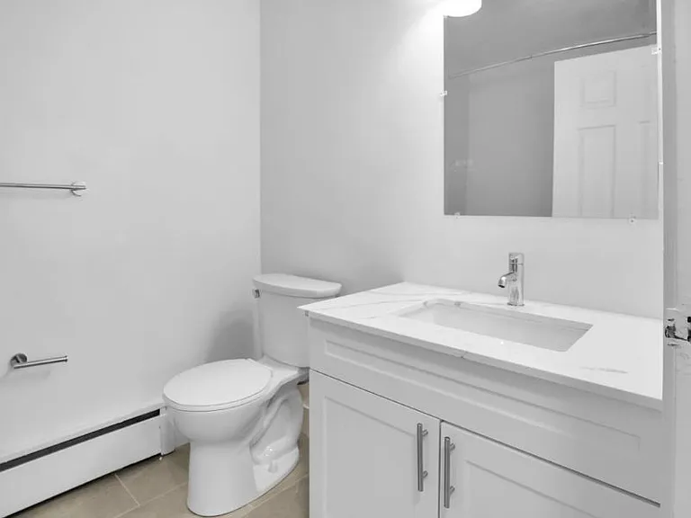 69 Cartwright St — Photo 8