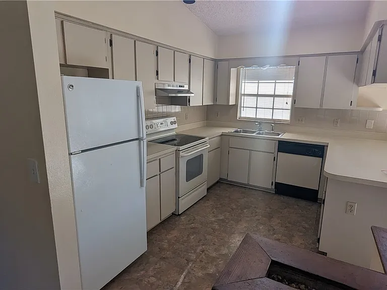4095 N Little Hawk Point — Photo 3