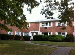 24 Manchester Ct, Wayne, NJ 07470