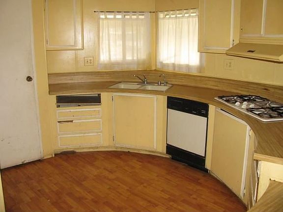 5th image of 22739 Mirileste Dr