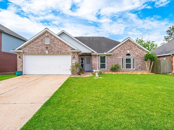 2930 Community Dr, Alvin, TX 77511