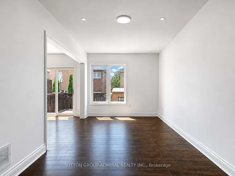 189 Warwick Cres #UPPER — Photo 5