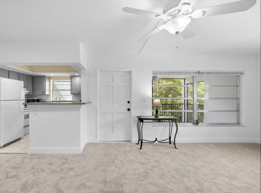 651 PINE Drive #201, photo 5