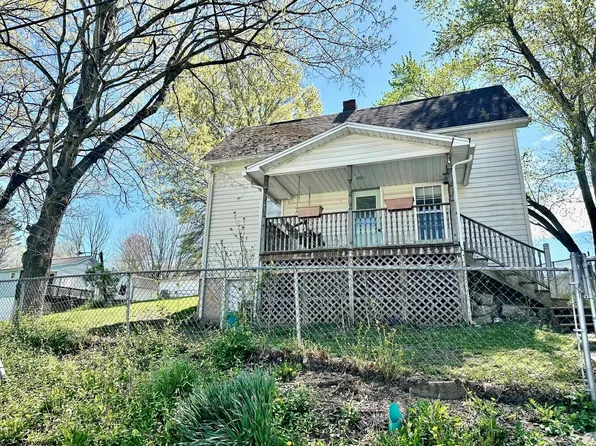 35 W 2nd St, Westover, WV 26501