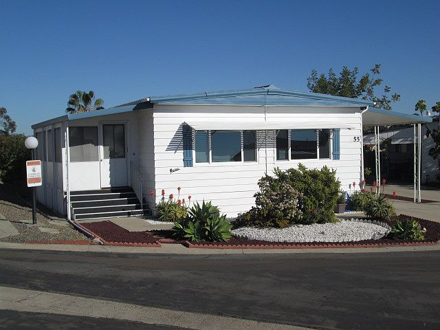 California room on N. side