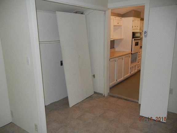 5th image of 2419 Monterrey Dr