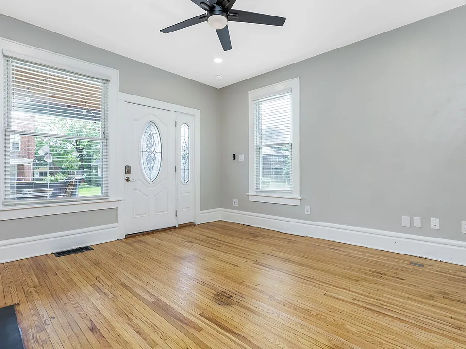 412 E Oakland Ave #412