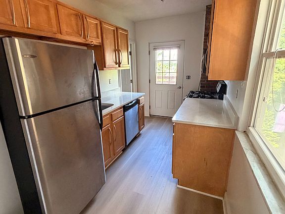 3rd image of 128 Cohassett St APT 1