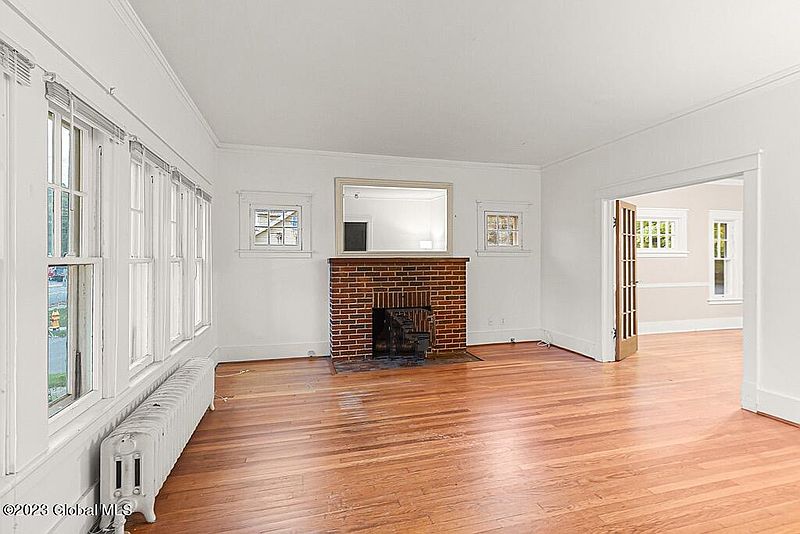 5th image of 273 Delaware Avenue