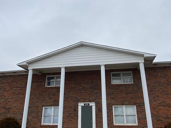 2nd image of 1705 Oshea St #A