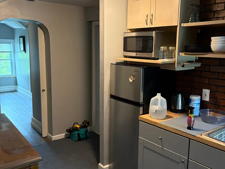 205 Van Duzer St #301 — Photo 4