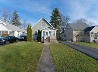 39 Fordham Ct, Albany, NY 12209
