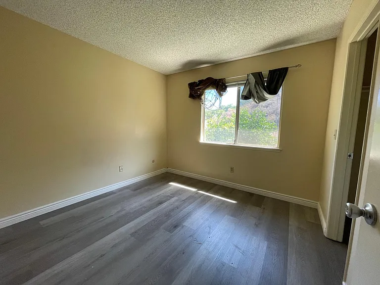 716 Hacienda Dr — Photo 7
