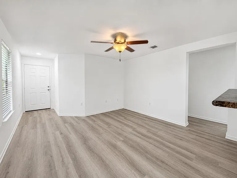 9000 Stambourne St — Photo 2
