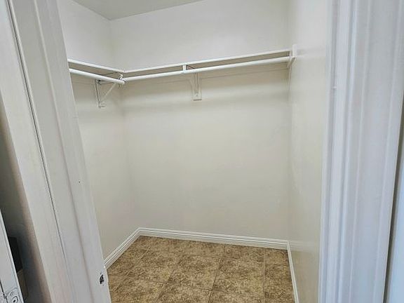 3rd image of 915 30th St Unit B