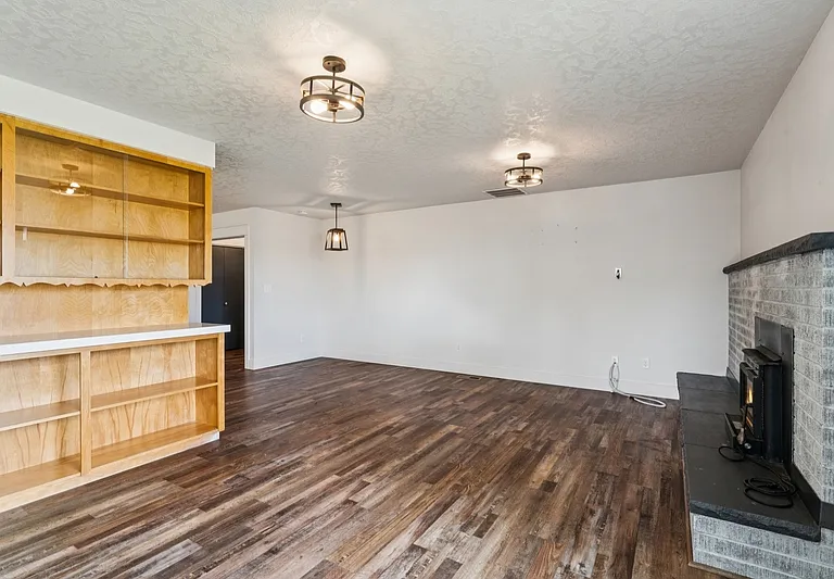10996 Willis Rd — Photo 26