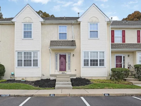 302 Allens Ln, Mullica Hill, NJ 08062