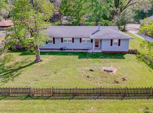 112 Roseland Dr, Vicksburg, MS 39180