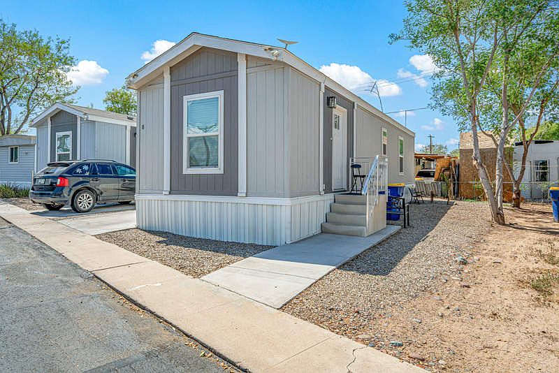 1st image of 7240 S 7th St #8