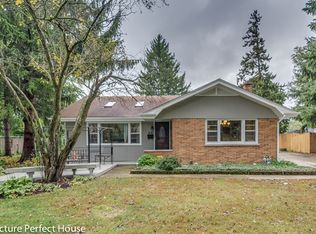 430 W Gartner Rd, Naperville, IL 60540