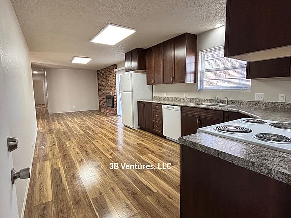 3rd image of 2809 E 25th St