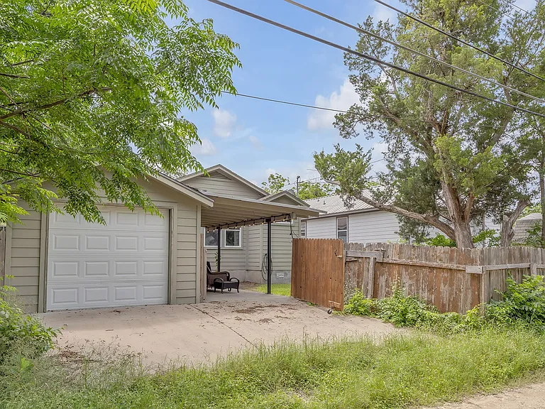 5408 Avenue F — Photo 28