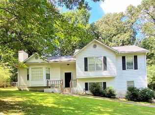 75 Blackberry Ct, Douglasville, GA 30134