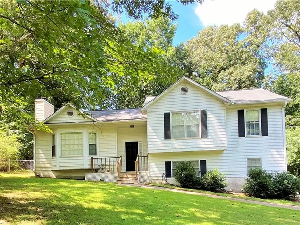 75 Blackberry Ct, Douglasville, GA 30134