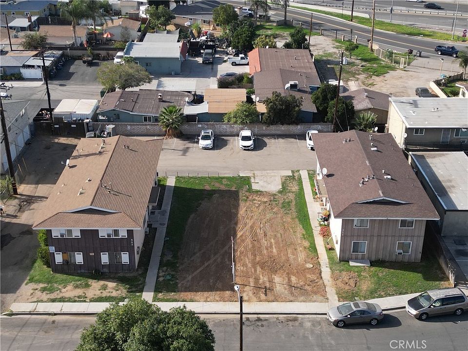 1st image of 421 Devener St