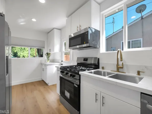5547 Shoup Ave, Woodland Hills, CA 91367