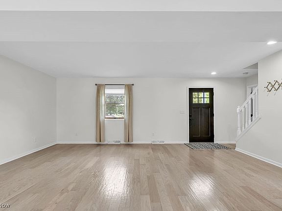 5th image of 2753 Country Meadows Dr #A