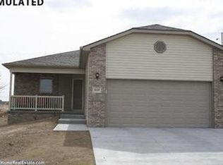 9115 Chalk Hill Dr, Lincoln, NE 68526