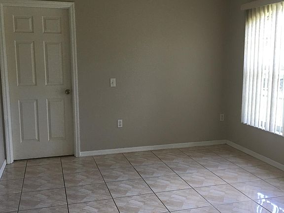 5th image of 741 Dromedary Dr