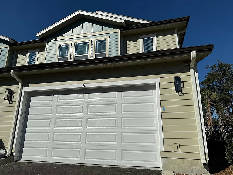 Unit Garage Entry