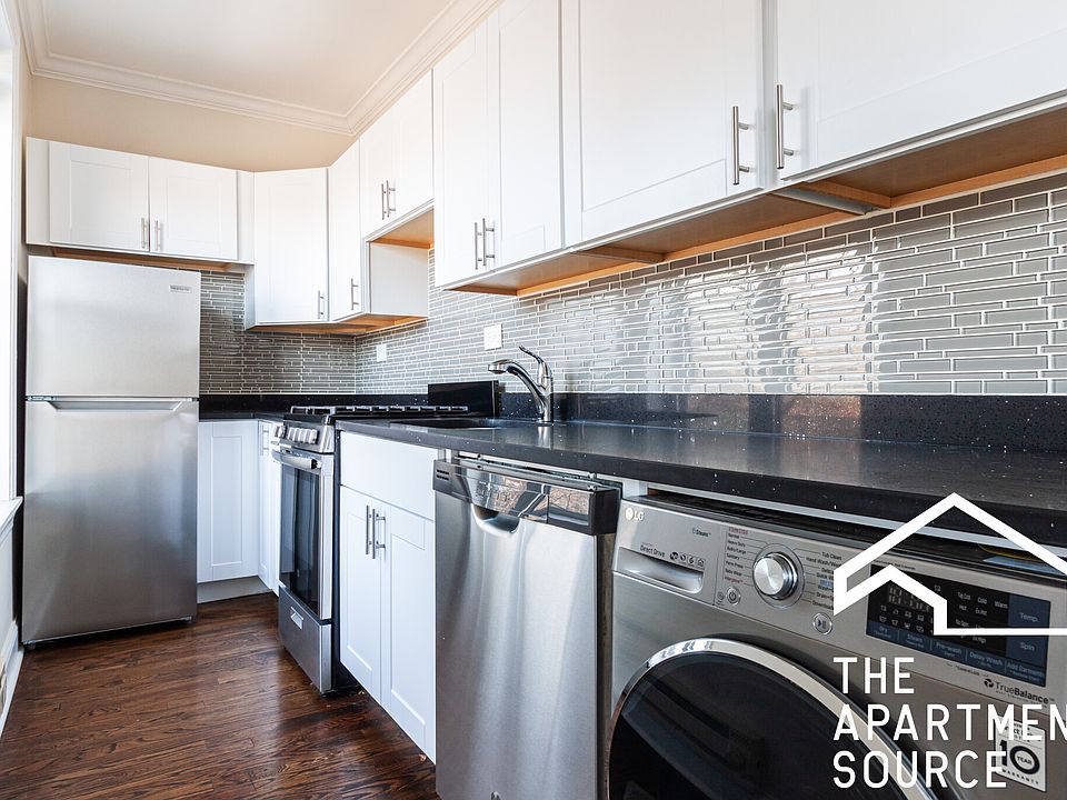 1st image of 923 W Waveland Ave APT 3B