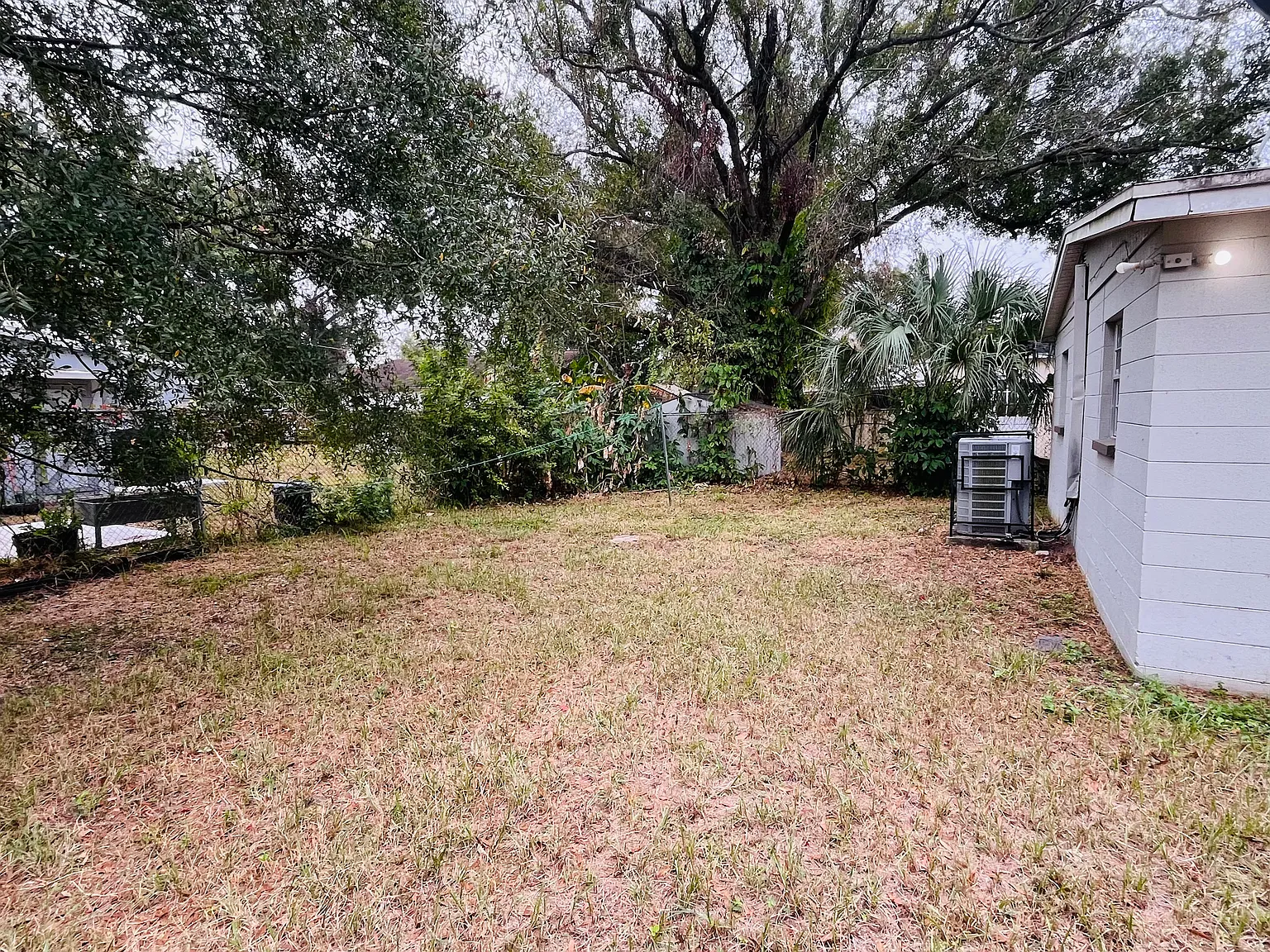 3 bed, 1202 sqft, $1,799 — Photo 4
