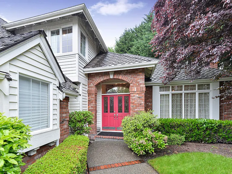 3360 212th Ct SE — Photo 1