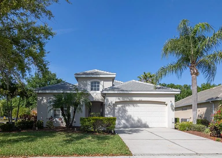 12150 Maple Ridge Dr — Photo 1