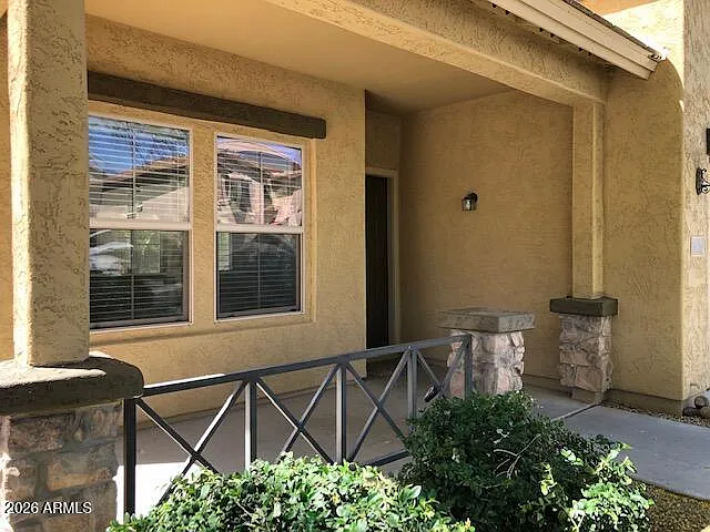 3 bed, 2.5 bath, 1901 sqft, $2,100 — Photo 3
