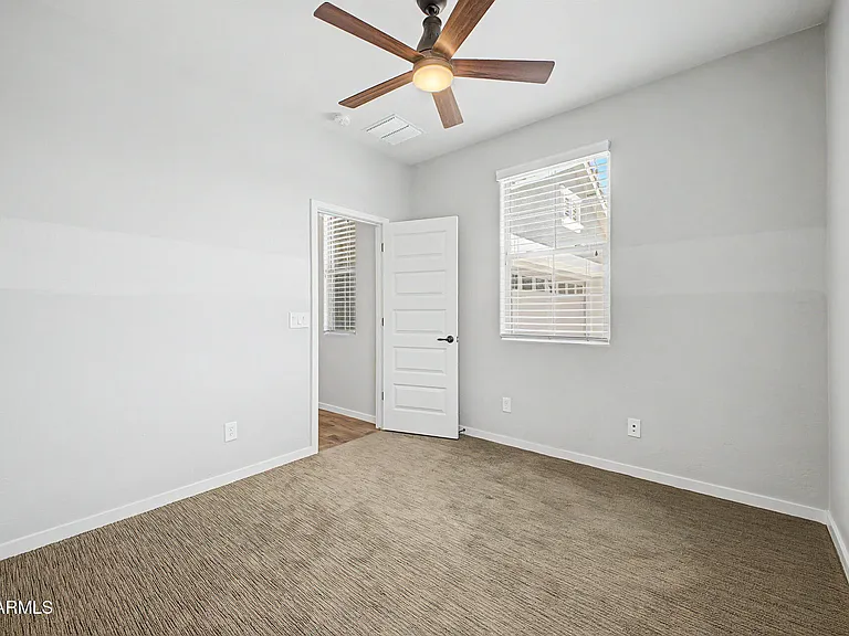 3413 N Loma Vis — Photo 14
