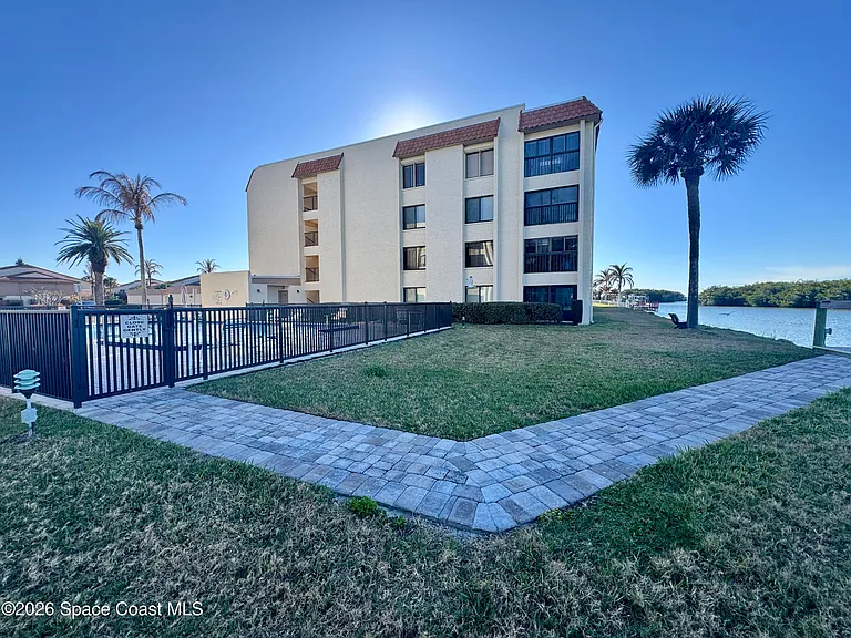 200 S Banana River Blvd #2418 — Photo 6