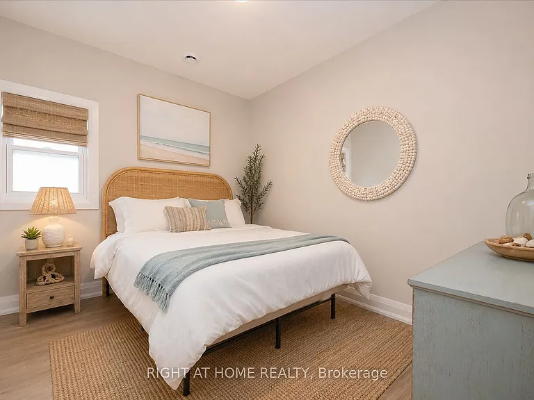 241 Rockaway Beach Pl — Photo 16