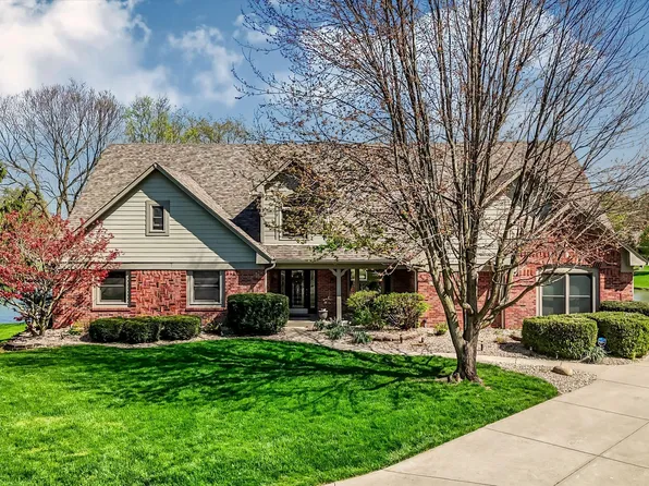 1017 Silver Lake Cir, Greenwood, IN 46142