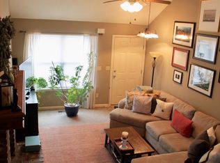 8842 Gallery St, Lenexa, KS 66215