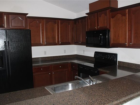 3rd image of 9001 Stonebury Way