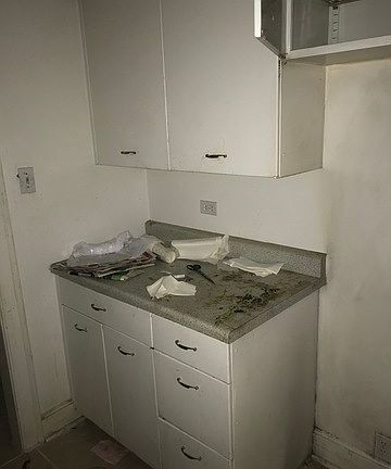 2nd image of 1755 E 55th St APT 201