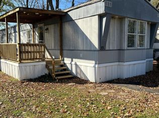 2810 Clark Run Rd, Louisville, KY 40216