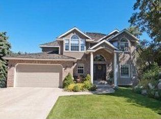 886 E Ben Lomond Ave, South Ogden, UT 84403